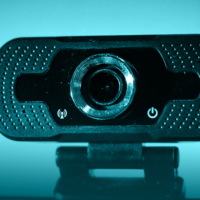 tu-privacidad-esta-en-riesgo-aprende-a-detectar-si-la-camara-de-tu-dispositivo-esta-encendida